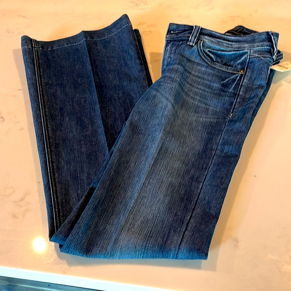 DL 1961 Flare Jean low rise
